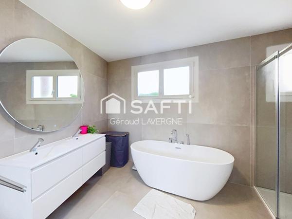 Superbe maison rénovée avec piscine et dépendance