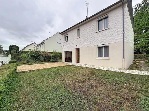 CHAMBRAY-LÈS-TOURS – FONTAINE BLANCHE – MAISON FAMILIALE À RÉINVENTER SUR PLUS DE 500 M²