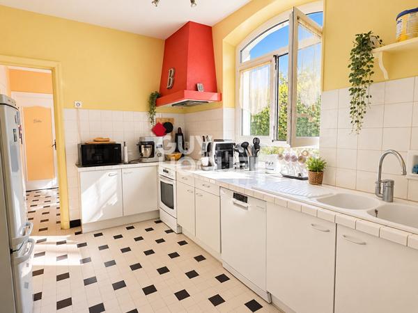 VIENNE  150 M²  VUE PANORAMIQUE À 180°  CENTRE-VILLE À PIED