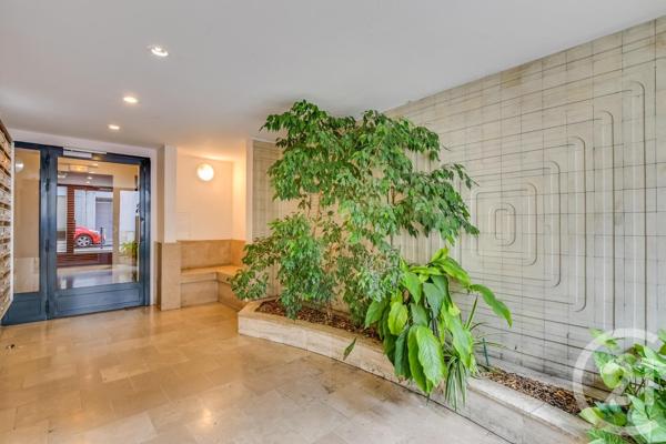 Appartement F2 à vendre  2 pièces - 36 m 2   PARIS  - 75020