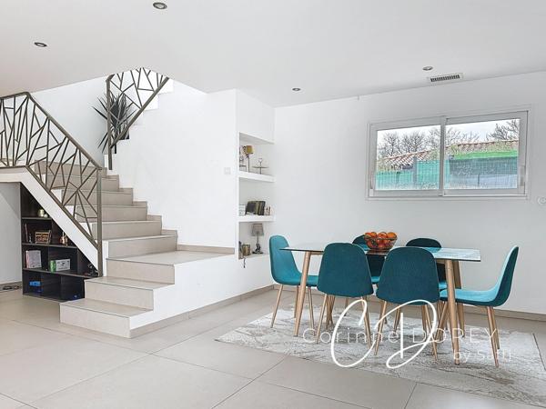 Villa 4 chambres, garage attenant et piscine