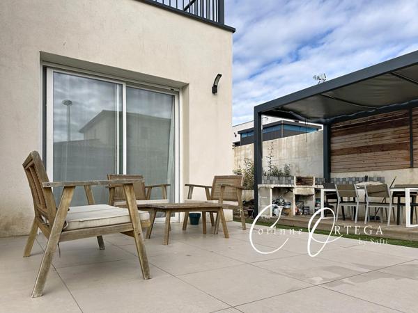 Villa 4 chambres, garage attenant et piscine