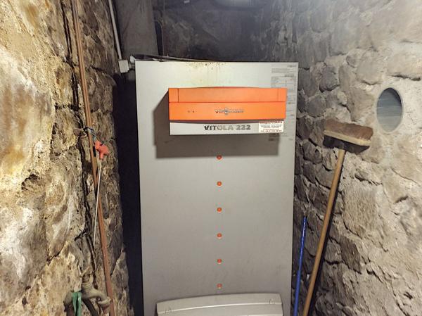 Maison a renover avec terrain non attenant dans le centre de Lapte