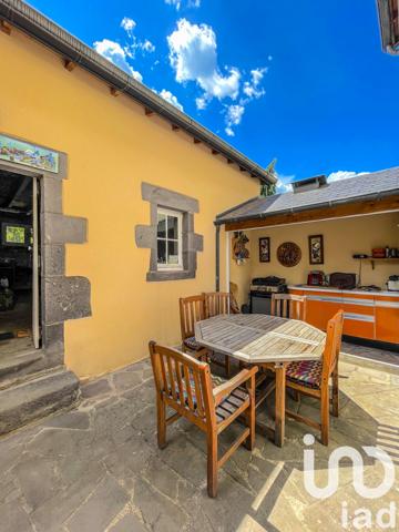 Maison à vendre 10 pièces 260 m² Volvic