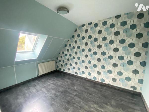 A VENDRE - PAVILLON  - SAINT BERTHEVIN