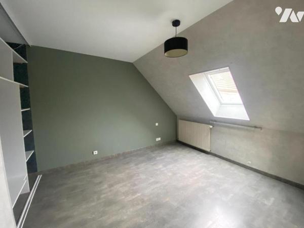 A VENDRE - PAVILLON  - SAINT BERTHEVIN