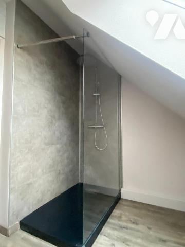 A VENDRE - PAVILLON  - SAINT BERTHEVIN