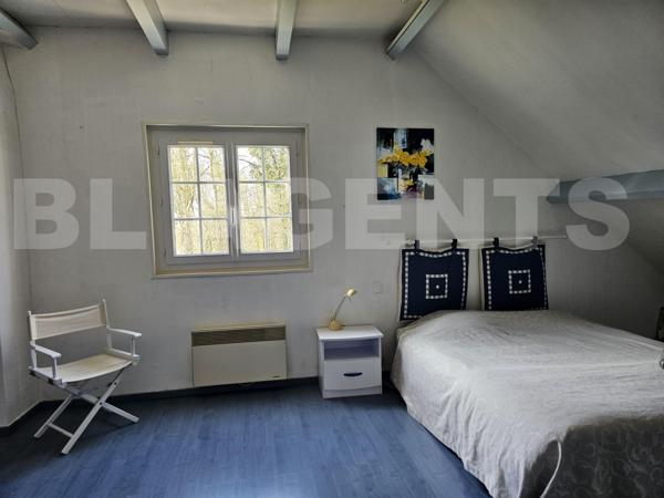 à 2 mn de Coulommiers: pavillon sur sous-sol total, salon séjour de 38 m²..4 chambres..terrain de 12