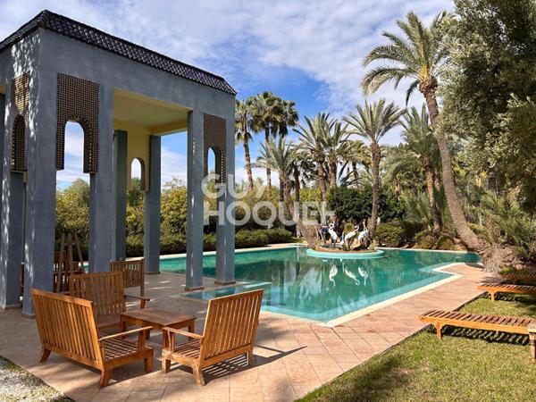 Achat/Vente La Palmeraie Villa 10 pièce(s) sur 1 hectare.