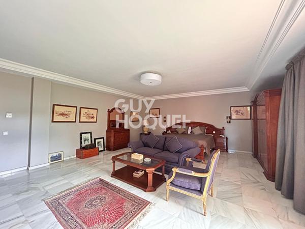 Achat/Vente La Palmeraie Villa 10 pièce(s) sur 1 hectare.