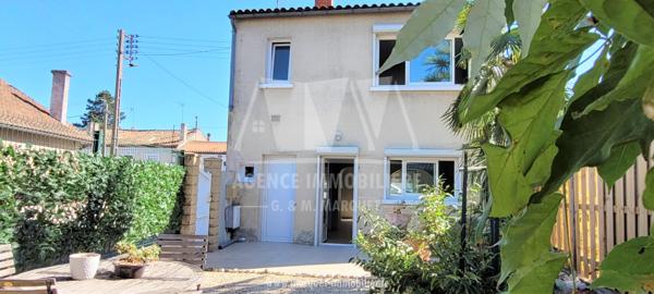 ANGOULEME - ISLE D'ESPAGNAC - AGREABLE MAISON AVEC TERRASSE, ESPACE JARDIN ET GARAGE