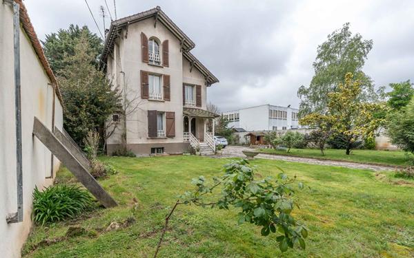 Maison à vendre    6 pièces • 192 m2 Saint-Maur-des-Fossés