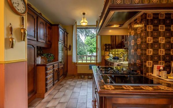 Maison à vendre    6 pièces • 192 m2 Saint-Maur-des-Fossés