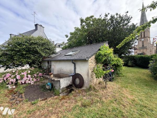 Maison d'habitation T.6 construite sur 2 niveaux