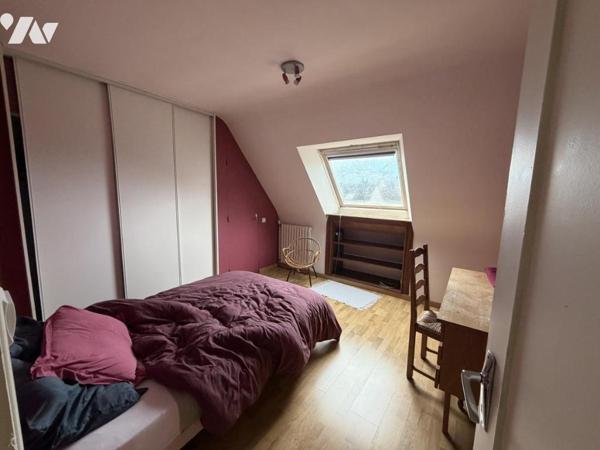 Maison d'habitation T.6 construite sur 2 niveaux