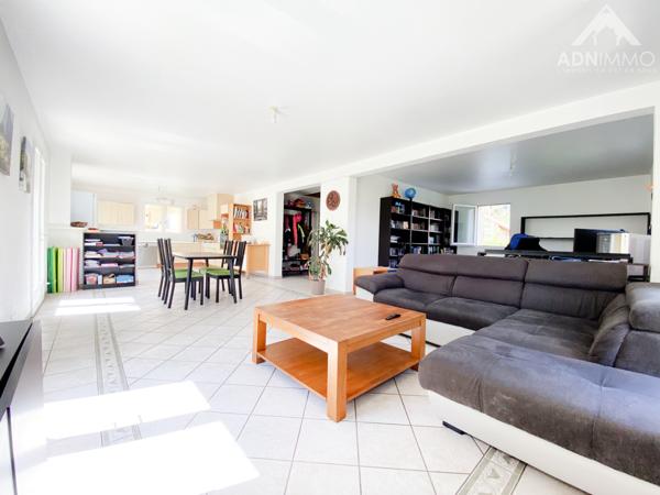 Saint-Genis-Pouilly (01630) Maison 5 Pièces 180 m2