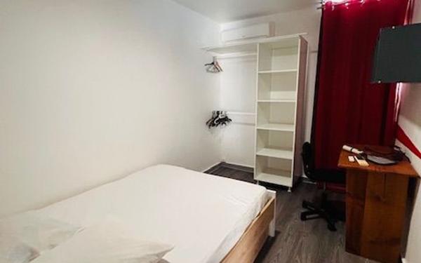 Appartement à louer    4 pièces •  Les Abymes