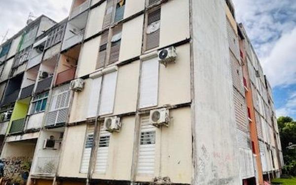 Appartement à louer    4 pièces •  Les Abymes