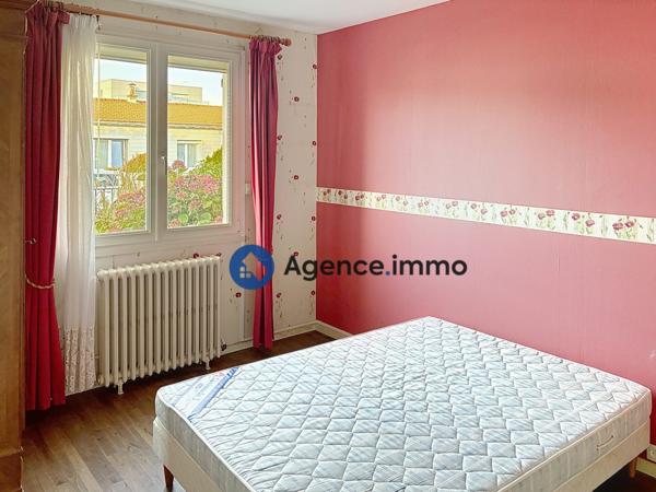 À vendre - Maison mitoyenne 1 côté, 4 pièces située à Tours (37100)