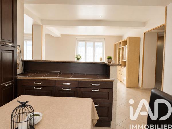 Maison à vendre 5 pièces 144 m² Maisons
