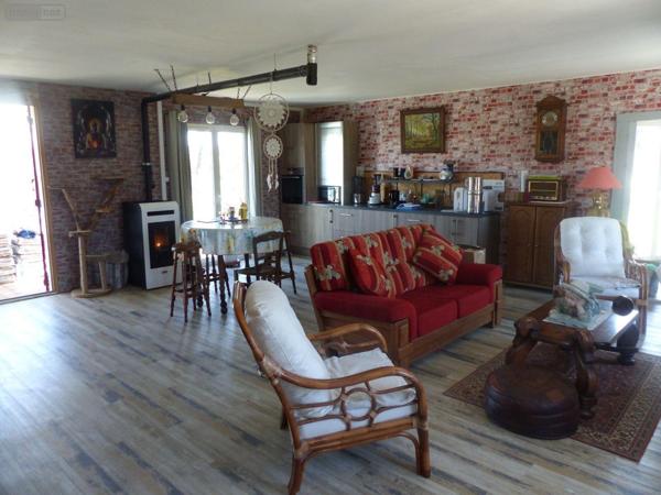 Maison à vendre à Thevet-Saint-Julien dans l'Indre (36400), ref : 2430