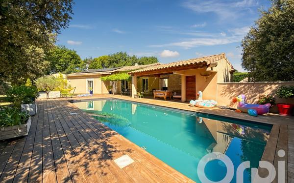 Maison à vendre    5 pièces •  Rochegude