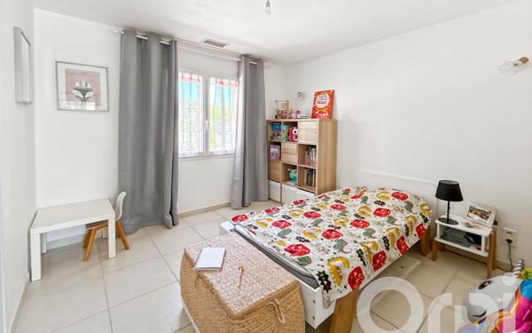 Maison à vendre    5 pièces •  Rochegude