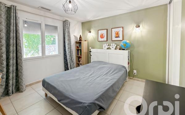 Maison à vendre    5 pièces •  Rochegude