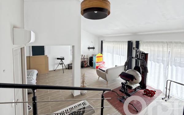 Maison à vendre    5 pièces •  Rochegude