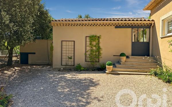 Maison à vendre    5 pièces •  Rochegude