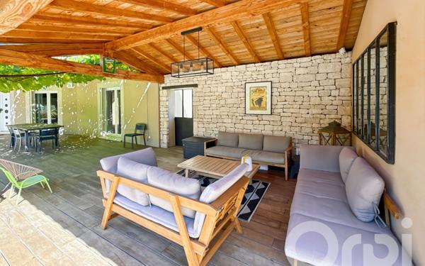 Maison à vendre    5 pièces •  Rochegude