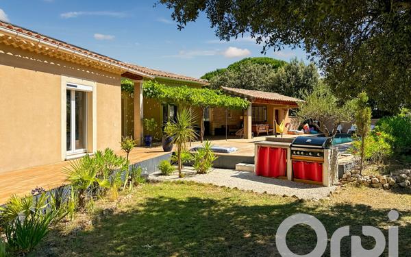 Maison à vendre    5 pièces •  Rochegude