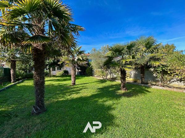 Maison familiale avec grand jardin à Châtelaillon-Plage €497 659 ** - Référence MR640E