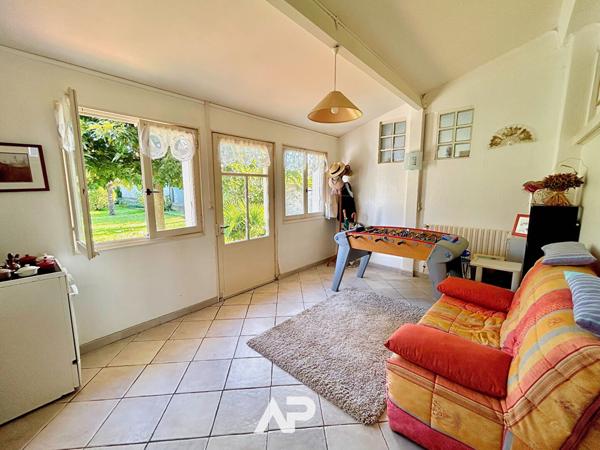 Maison familiale avec grand jardin à Châtelaillon-Plage €497 659 ** - Référence MR640E