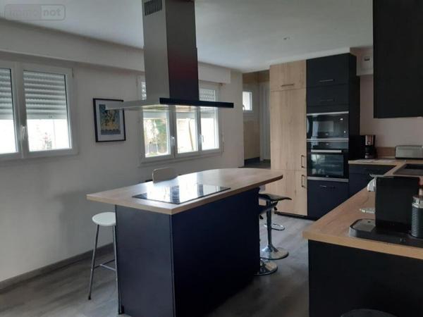 Maison individuelle à vendre à Pontivy dans le Morbihan (56300), ref : 063-371