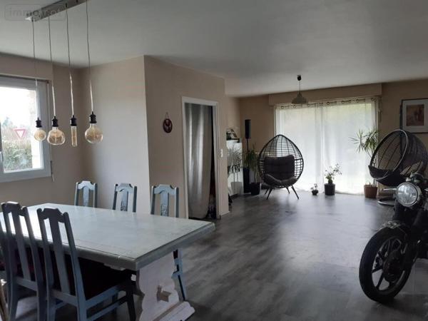 Maison individuelle à vendre à Pontivy dans le Morbihan (56300), ref : 063-371