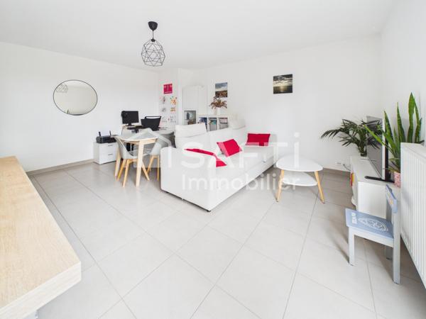Superbe T3 lumineux avec balcon-Eysines
