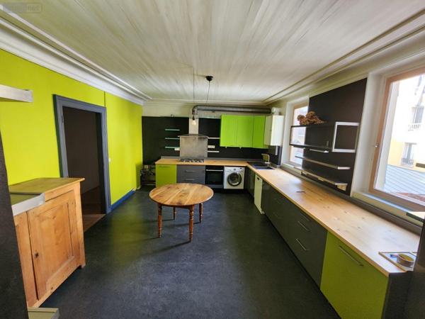 Appartement à vendre à Chambéry en Savoie (73000), ref : 73001-74   
Proche de la ville