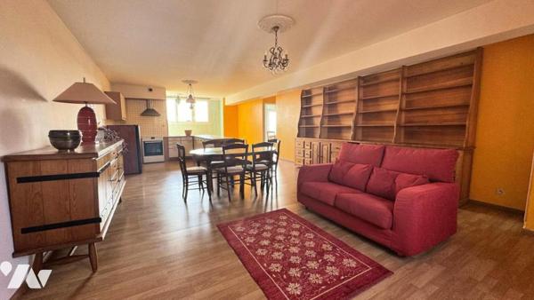 En exclusivité,  situé en plein centre ville de ST-LO appartement de 