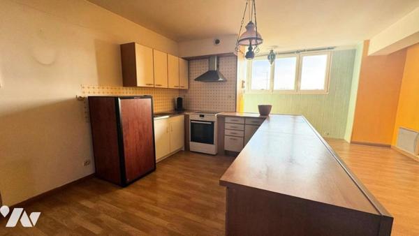 En exclusivité,  situé en plein centre ville de ST-LO appartement de 