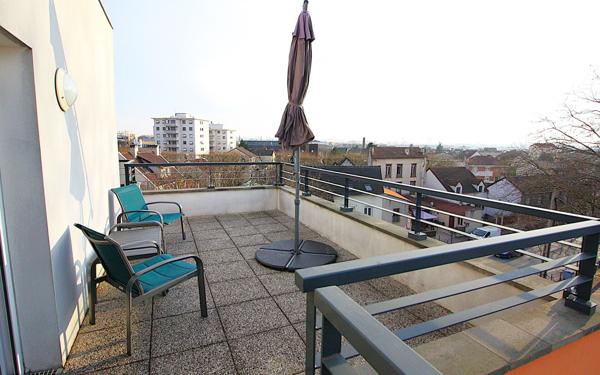 Appartement à vendre    4 pièces • 71,49 m2 Le Bourget