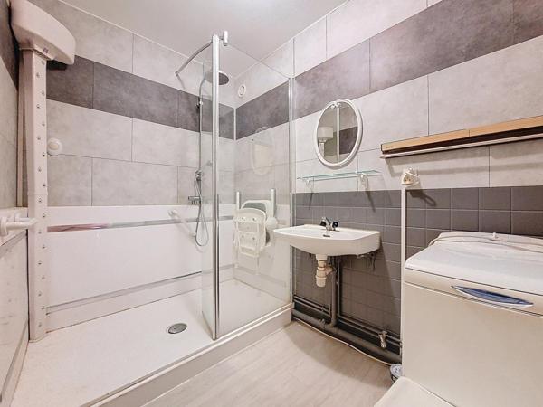 Appartement 85m² lumineux 3 chambres avec balcon, parking et cave