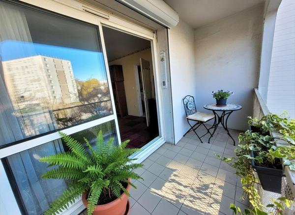 Appartement 85m² lumineux 3 chambres avec balcon, parking et cave