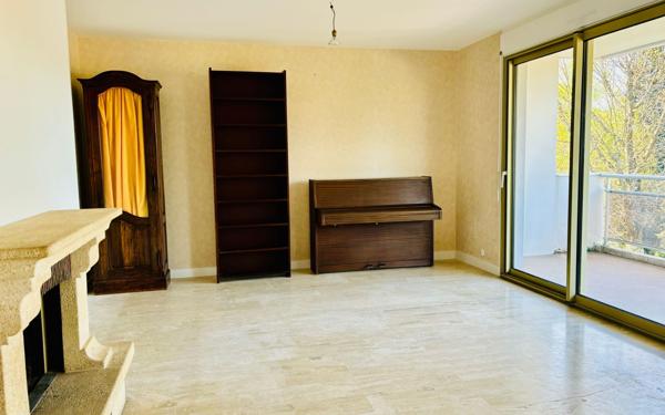 Appartement à vendre    4 pièces •  Charbonnières-les-Bains