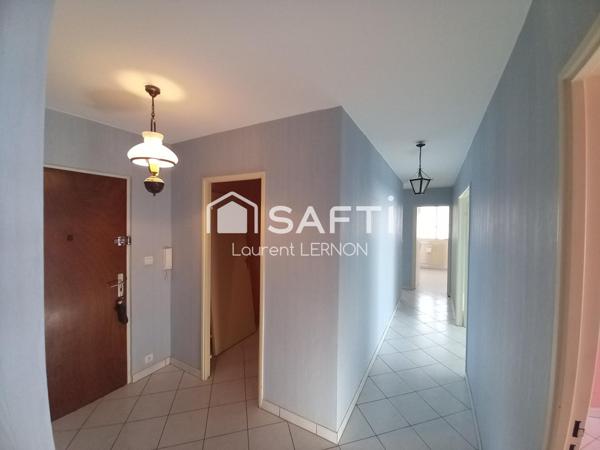 APPARTEMENT DE 91 M² AU 4ème ETAGE. CAVE. PARKING