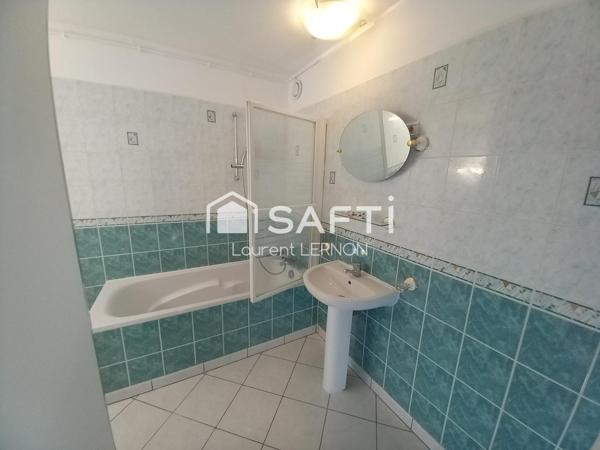 APPARTEMENT DE 91 M² AU 4ème ETAGE. CAVE. PARKING