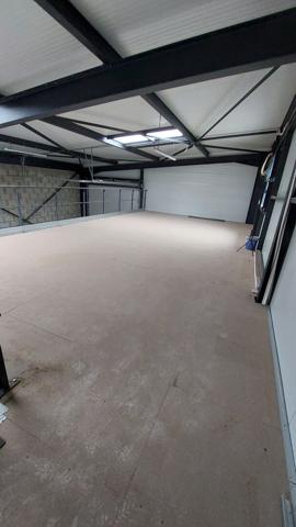 A LOUER TRES BEAU Local d'activité NEUF 227 m² - Vigneux Billiais Deniaud