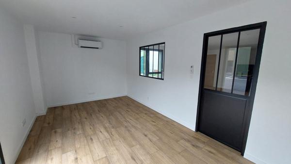 A LOUER TRES BEAU Local d'activité NEUF 227 m² - Vigneux Billiais Deniaud
