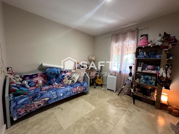 Avignon, plain-pied avec studio