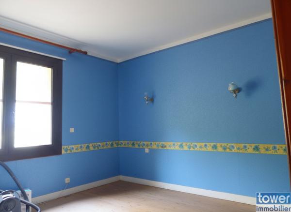 Maison
                                                                                                                                                                                                                                                                                                                        8 pièce(s)                                                                                                                                                                                                          4 chambre(s)                                                                                                                                                                                                          113  m²